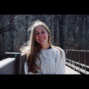 Meet your Posher, Elizabeth